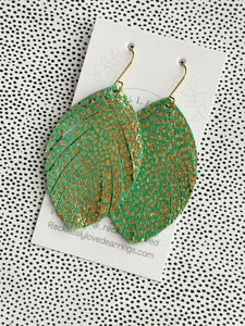 Metallic Green Fringe Leaf