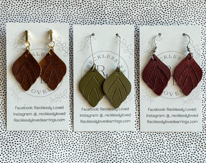 Mini embossed leaf